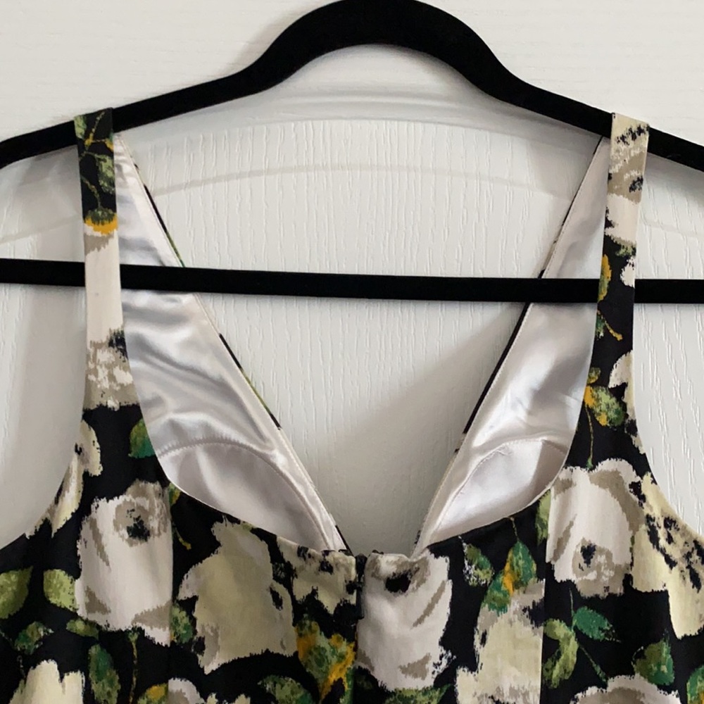 Bebe flower summer mini dress - Picture 2 of 3